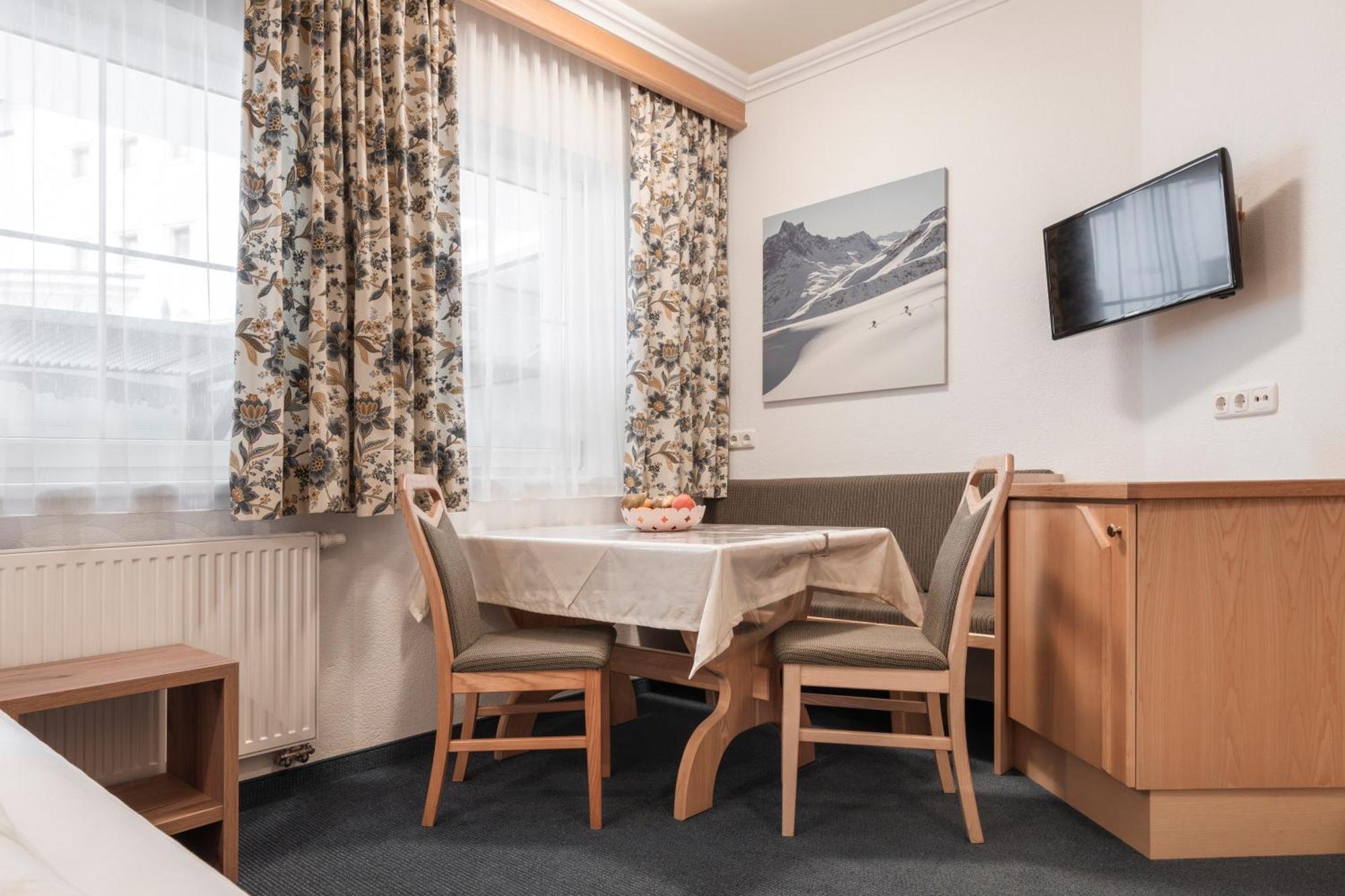 אישגל Schmid Rooms & Apartments מראה חיצוני תמונה