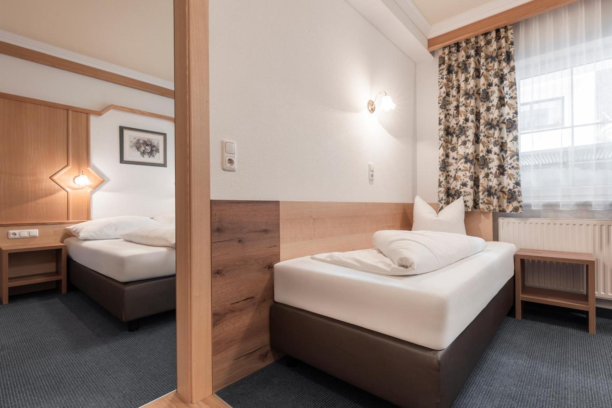 אישגל Schmid Rooms & Apartments מראה חיצוני תמונה